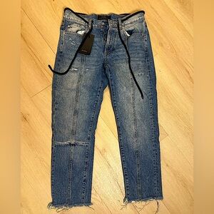 ZARA NWT Women’s Medium Wash Distressed Blue Denim Raw Fringe Hem Jeans Size 31
